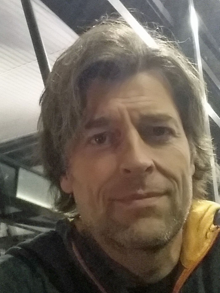 Frits Ahlefeldt, Hiker and artist