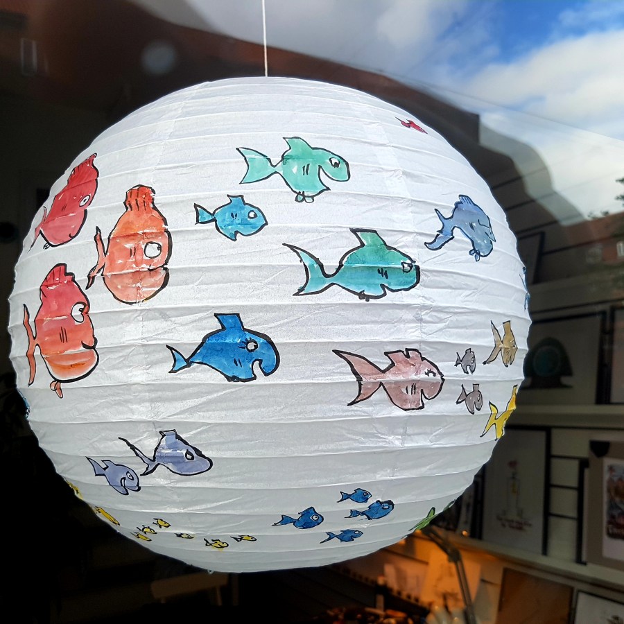 Fish drawings on a rice paper lamp from ikea - ikeahack