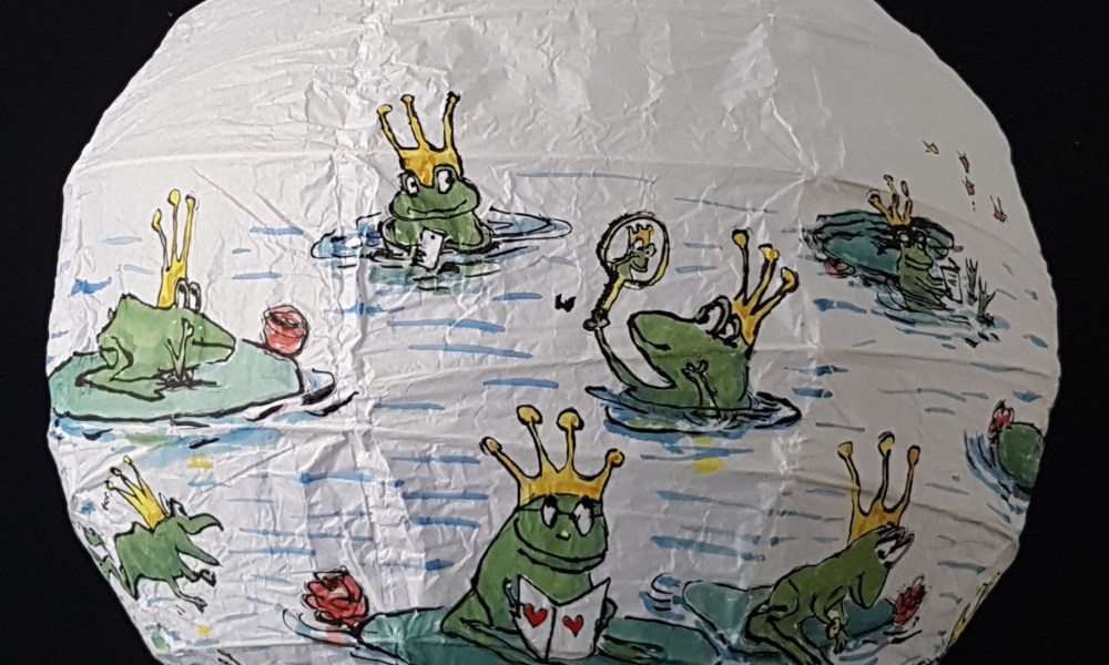 Painting of frog with crown waiting for a princess. Artwork by Frits Ahlefeldt. On rice paper lamp