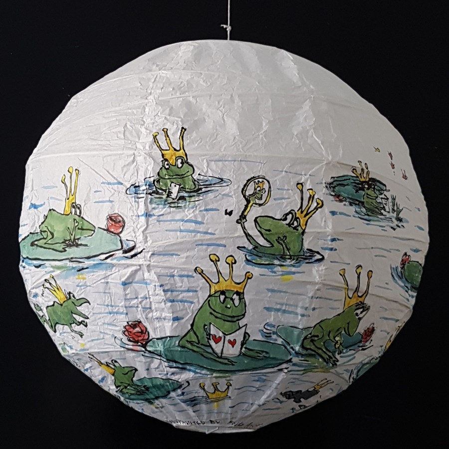 Painting of frog with crown waiting for a princess. Artwork by Frits Ahlefeldt. On rice paper lamp